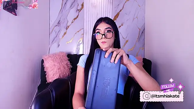 Snapshot of Mhiaa_Sweet chatting on June 4, 12:10 pm Mhiaa Sweet online show from June 4, 12:10 pm