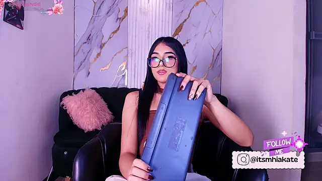 Snapshot of Mhiaa_Sweet chatting on June 11, 12:02 pm Mhiaa Sweet online show from June 11, 12:02 pm
