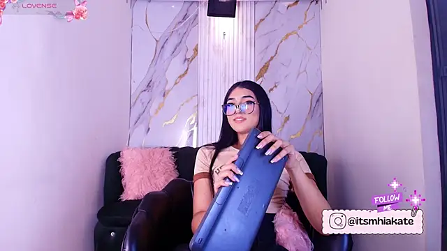 Snapshot of Mhiaa_Sweet chatting on May 25, 12:15 pm Mhiaa Sweet online show from May 25, 12:15 pm