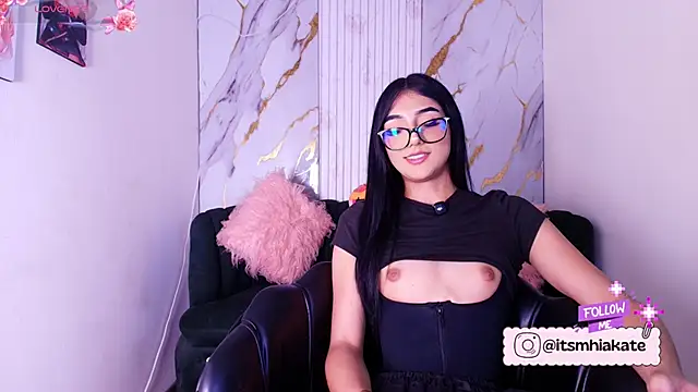 Snapshot of Mhiaa_Sweet chatting on June 6, 12:10 pm Mhiaa Sweet online show from June 6, 12:10 pm