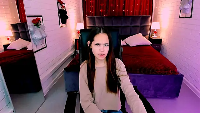 UliaNeer online show from October 3, 5:09 am