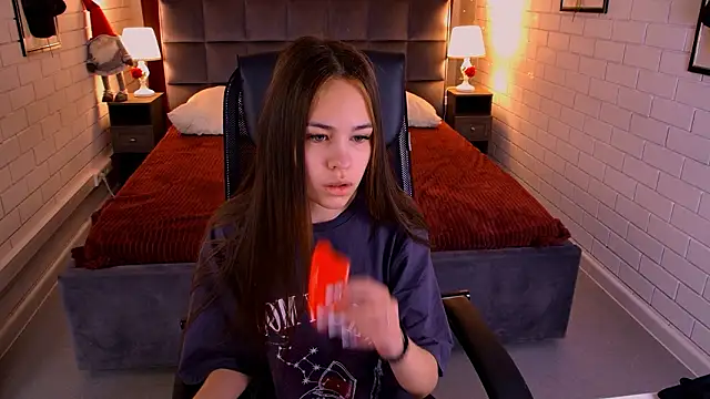 UliaNeer online show from February 17, 5:05 am