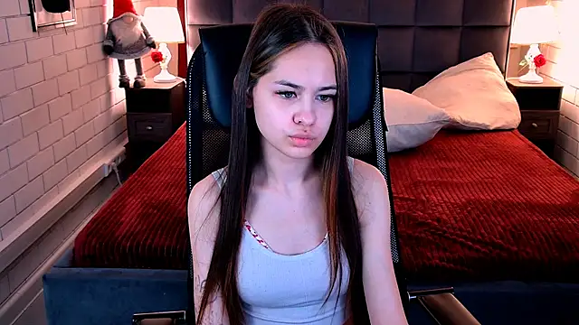 UliaNeer online show from March 18, 5:10 am