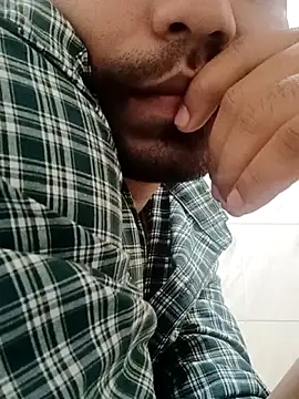 Snapshot of aarav_013 chatting on March 1, 7:08 am aarav 013 online show from March 1, 7:08 am