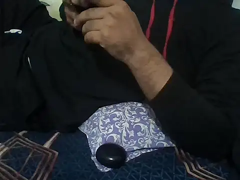 Snapshot of aarav_013 chatting on April 24, 5:04 pm aarav 013 online show from April 24, 5:04 pm