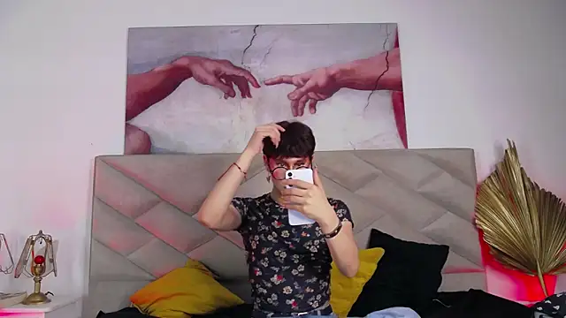 Snapshot of Soro_Lovelyboy chatting on September 13, 2:55 am Soro Lovelyboy online show from September 13, 2:55 am