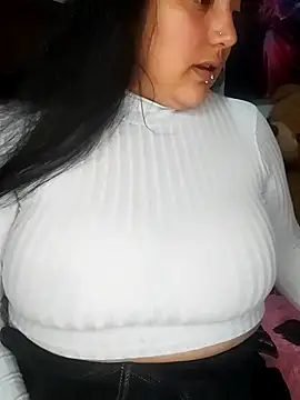 Snapshot of kittenFreyja_ chatting on November 25, 11:27 pm kittenFreyja online show from November 25, 11:27 pm