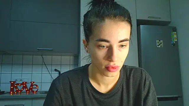 Snapshot of EvaMelnik chatting on November 9, 4:44 pm EvaMelnik online show from November 9, 4:44 pm