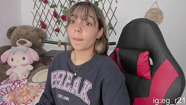 emma grays2 online show from October 15, 3:27 am