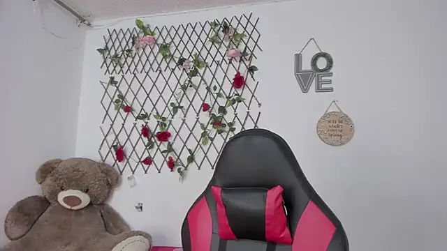 emma grays2 online show from November 1, 4:08 am