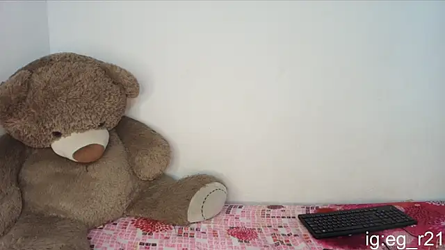 Snapshot of emma_grays2 chatting on February 12, 5:40 am emma grays2 online show from February 12, 5:40 am