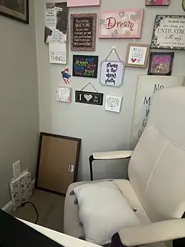 Juicystorm online show from February 6, 3:52 pm