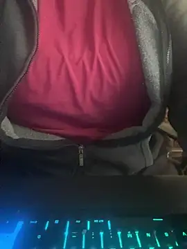 Snapshot of LunoviaXL chatting on November 4, 11:14 am LunoviaXL online show from November 4, 11:14 am