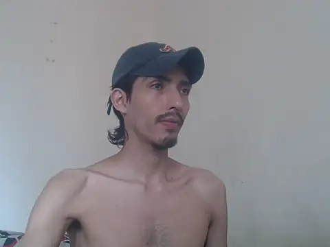 Snapshot of snackontime18 chatting on June 23, 7:01 pm snackontime18 online show from June 23, 7:01 pm