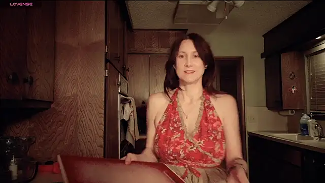 Snapshot of MommyGoddessL chatting on November 26, 11:38 pm MommyGoddessL online show from November 26, 11:38 pm