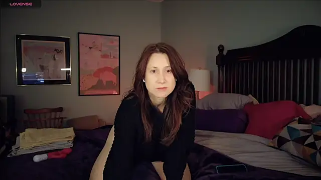 Snapshot of MommyGoddessL chatting on November 10, 4:06 am MommyGoddessL online show from November 10, 4:06 am