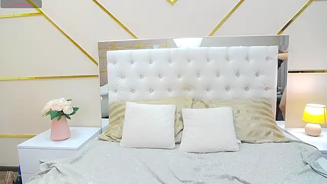 BeatriceAddams online show from March 27, 10:00 pm