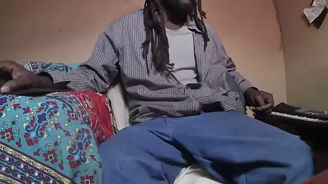 EYEzIAM online show from December 17, 7:35 am