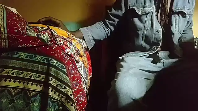 EYEzIAM online show from November 6, 9:57 am