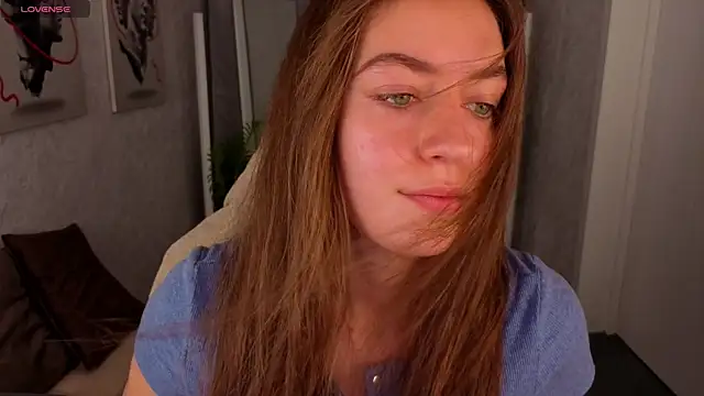 Agnes Wells online show from July 16, 1:13 am
