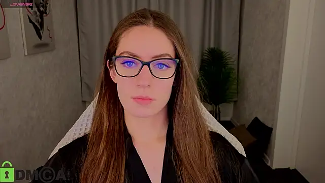 Agnes Wells online show from November 25, 9:20 am