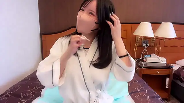 Snapshot of moemilk chatting on March 4, 12:40 am moemilk online show from March 4, 12:40 am