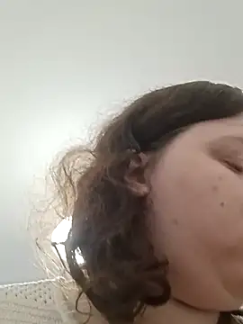 Feuchtekitty92xh online show from October 7, 5:30 am