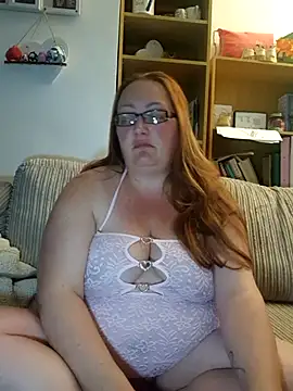 Luscious-LucyXX online show from May 21, 7:44 pm