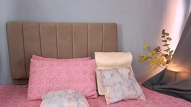 Penelophe01 online show from February 14, 7:03 pm