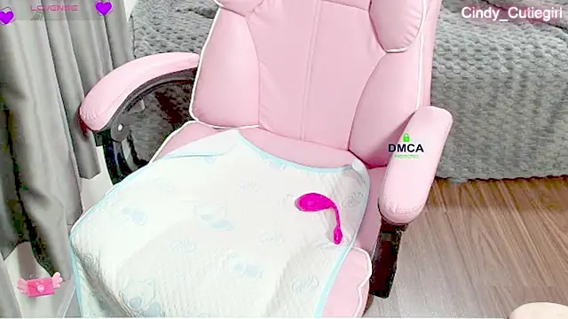 Cindy Cutiegirl online show from June 2, 10:21 pm