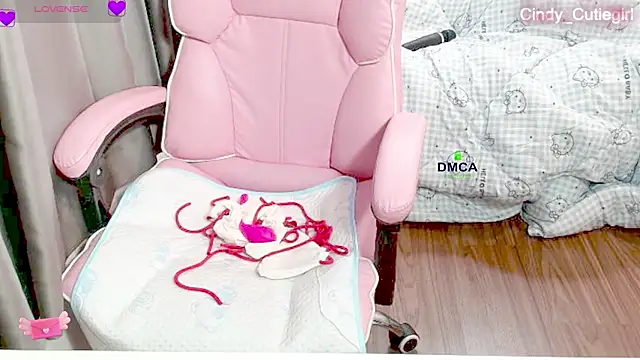Cindy Cutiegirl online show from April 12, 10:24 pm