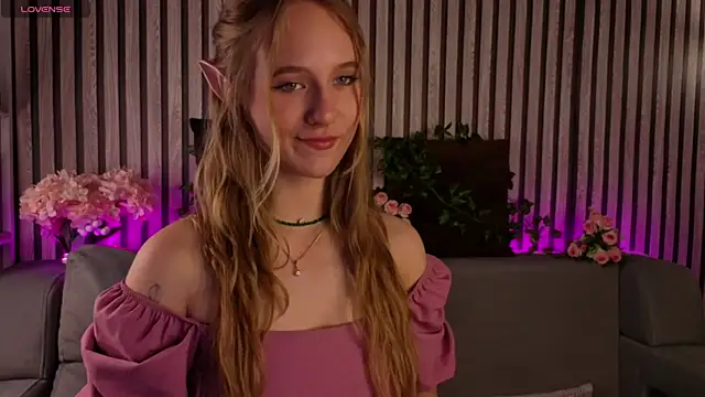Casey Sweeet online show from May 7, 9:23 am