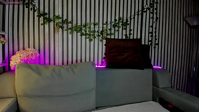 Casey Sweeet online show from February 8, 1:03 am