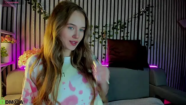 Casey Sweeet online show from February 18, 1:03 am