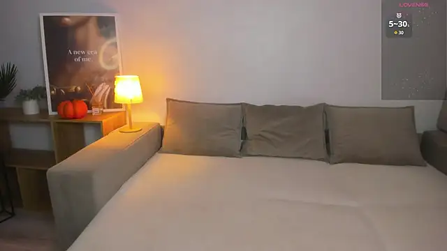 Elina Star online show from October 31, 2:35 pm