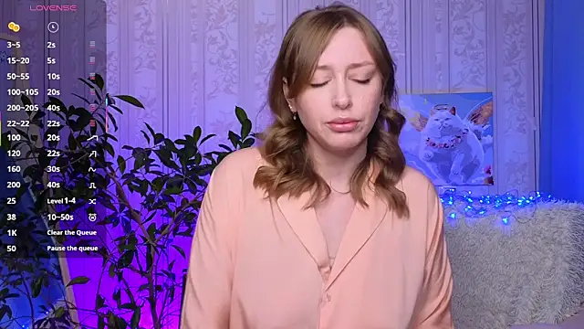 evashiny  online show from April 17, 9:45 am