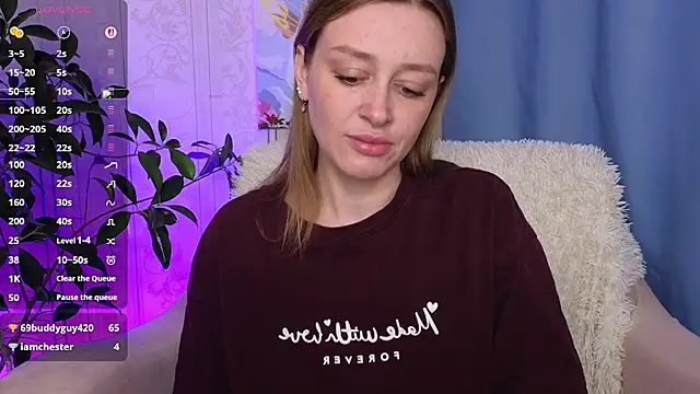 evashiny  online show from May 3, 3:33 am