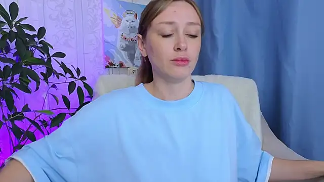 evashiny  online show from June 24, 1:37 am