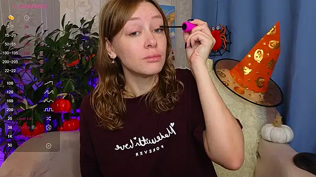 evashiny  online show from October 24, 2:10 am