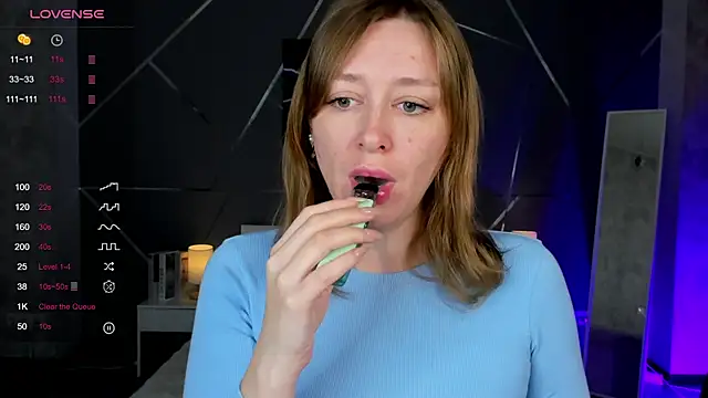 evashiny  online show from November 29, 3:06 am