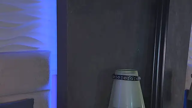 AriWild online show from April 12, 4:49 am