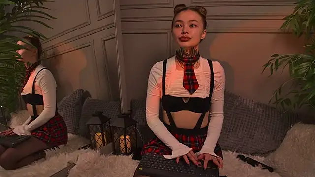 AriWild online show from April 15, 5:35 am