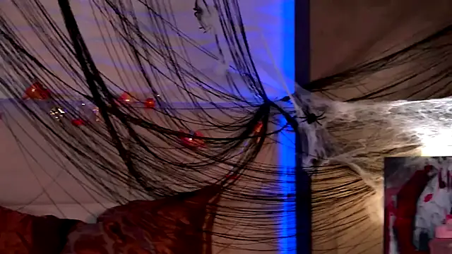 AriWild online show from November 1, 3:57 am