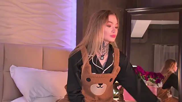 AriWild online show from November 28, 3:50 am