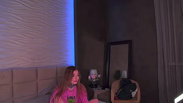 AriWild online show from March 31, 4:36 am