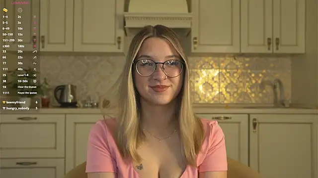 DarelleFaux online show from September 14, 3:18 am