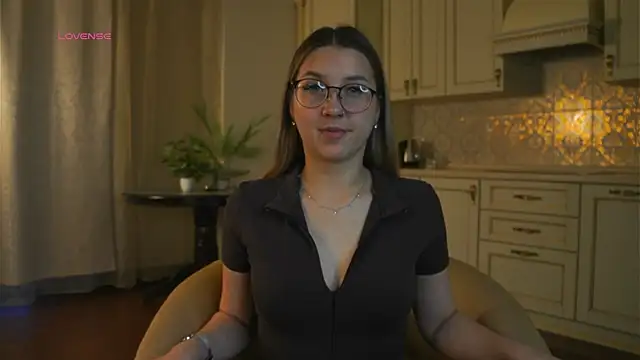 DarelleFaux online show from October 29, 3:05 am