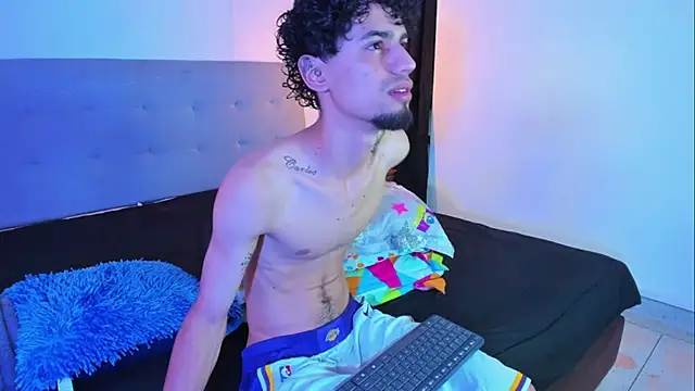 Chris Angel  online show from March 10, 4:05 am