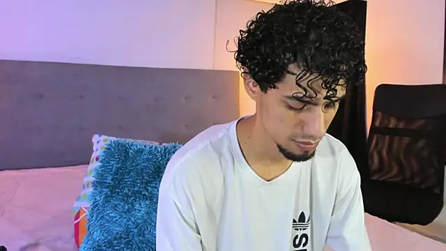 Chris Angel  online show from March 27, 4:10 am