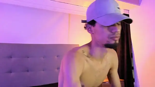 Chris Angel  online show from March 31, 3:52 am